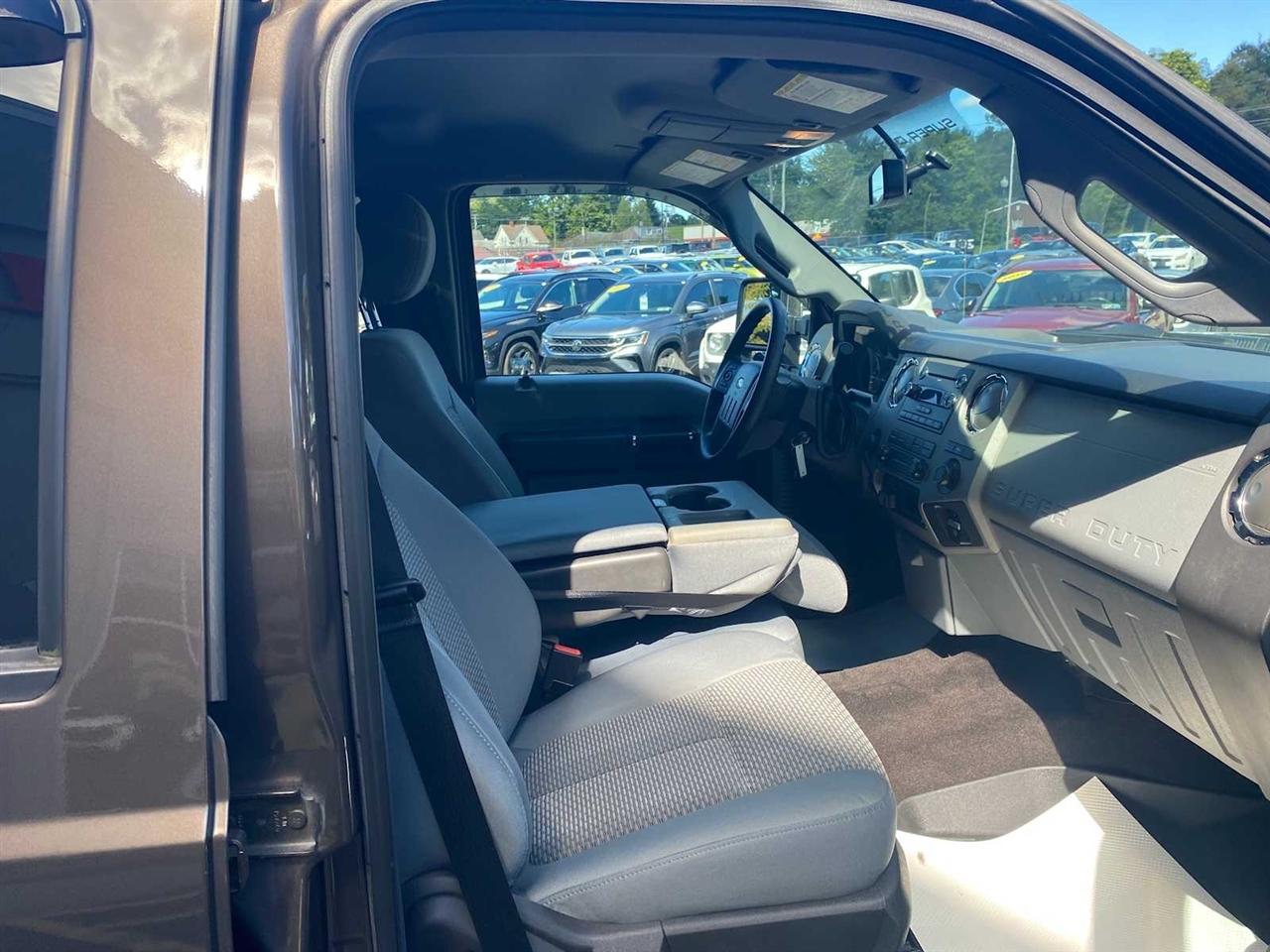 Ford F-250 SD XLT Crew Cab 4WD 2016