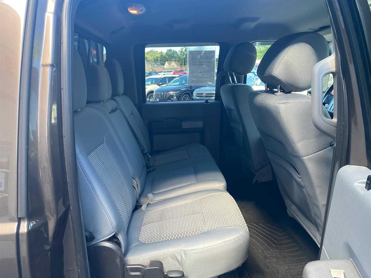 Ford F-250 SD XLT Crew Cab 4WD 2016