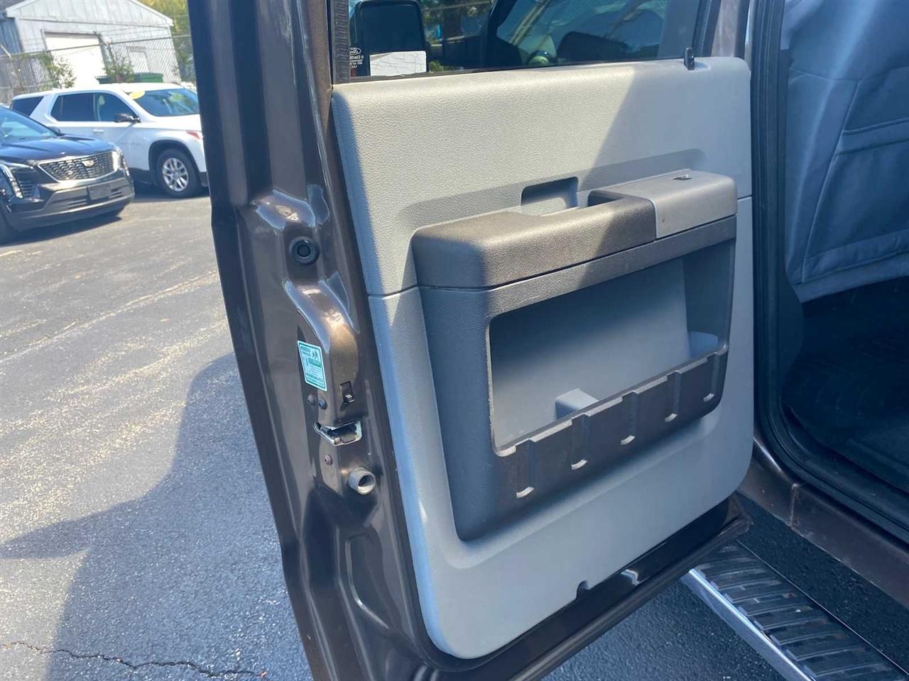 Ford F-250 SD XLT Crew Cab 4WD 2016