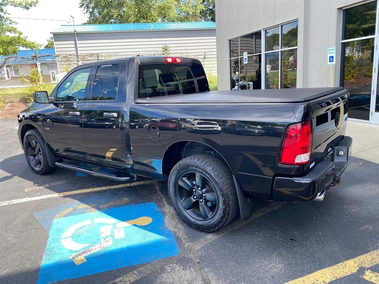 RAM 1500 Classic Tradesman Quad Cab 4WD 2019