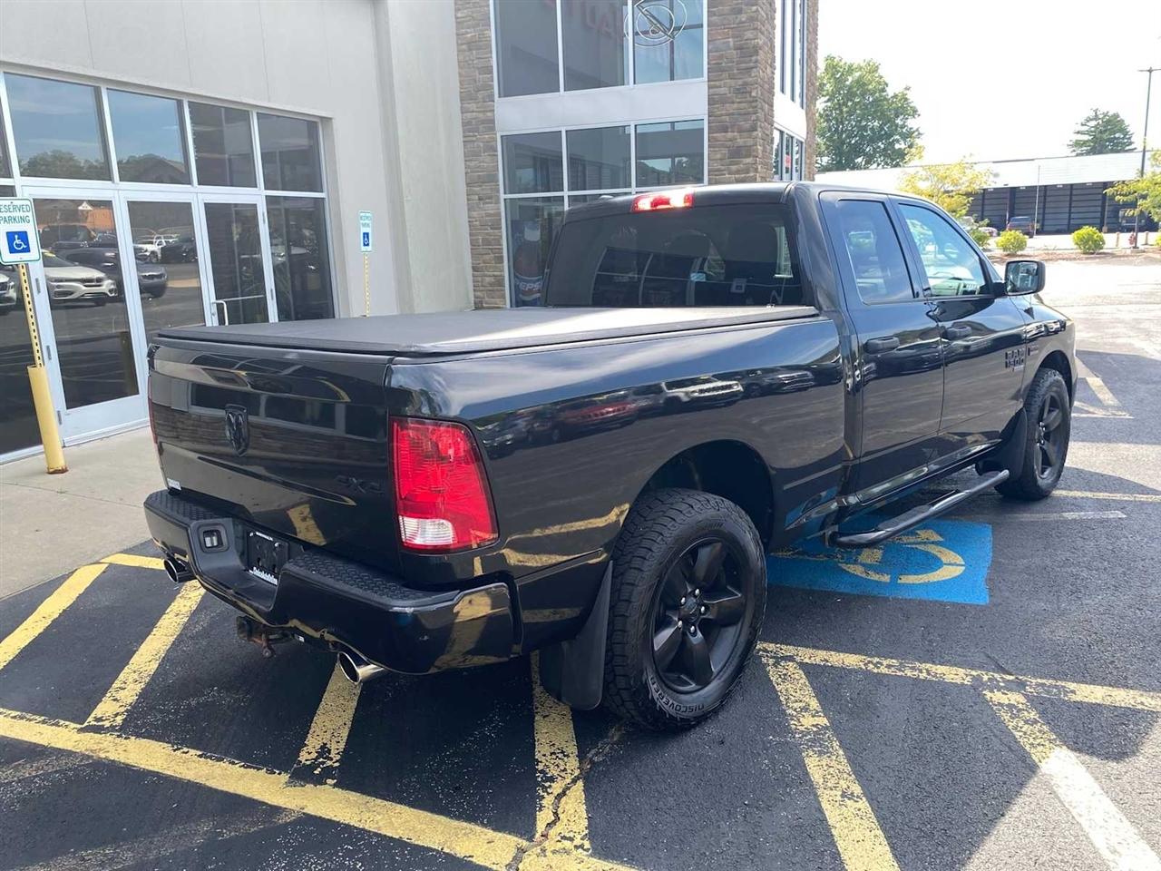 RAM 1500 Classic Tradesman Quad Cab 4WD 2019