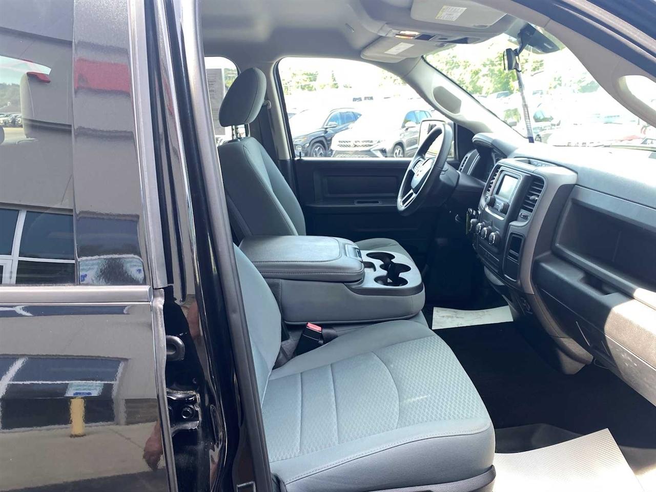 RAM 1500 Classic Tradesman Quad Cab 4WD 2019