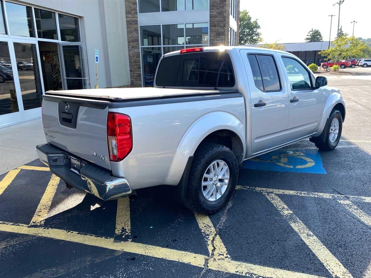 Nissan Frontier SL Crew Cab 5AT 4WD 2019