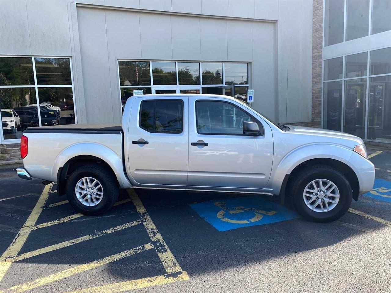 Nissan Frontier SL Crew Cab 5AT 4WD 2019