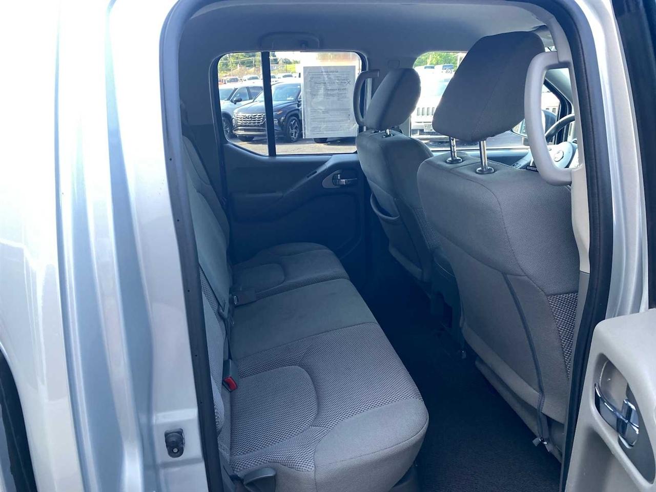 Nissan Frontier SL Crew Cab 5AT 4WD 2019