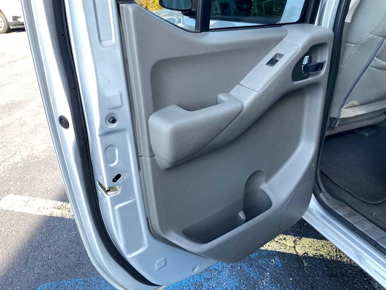 Nissan Frontier SL Crew Cab 5AT 4WD 2019