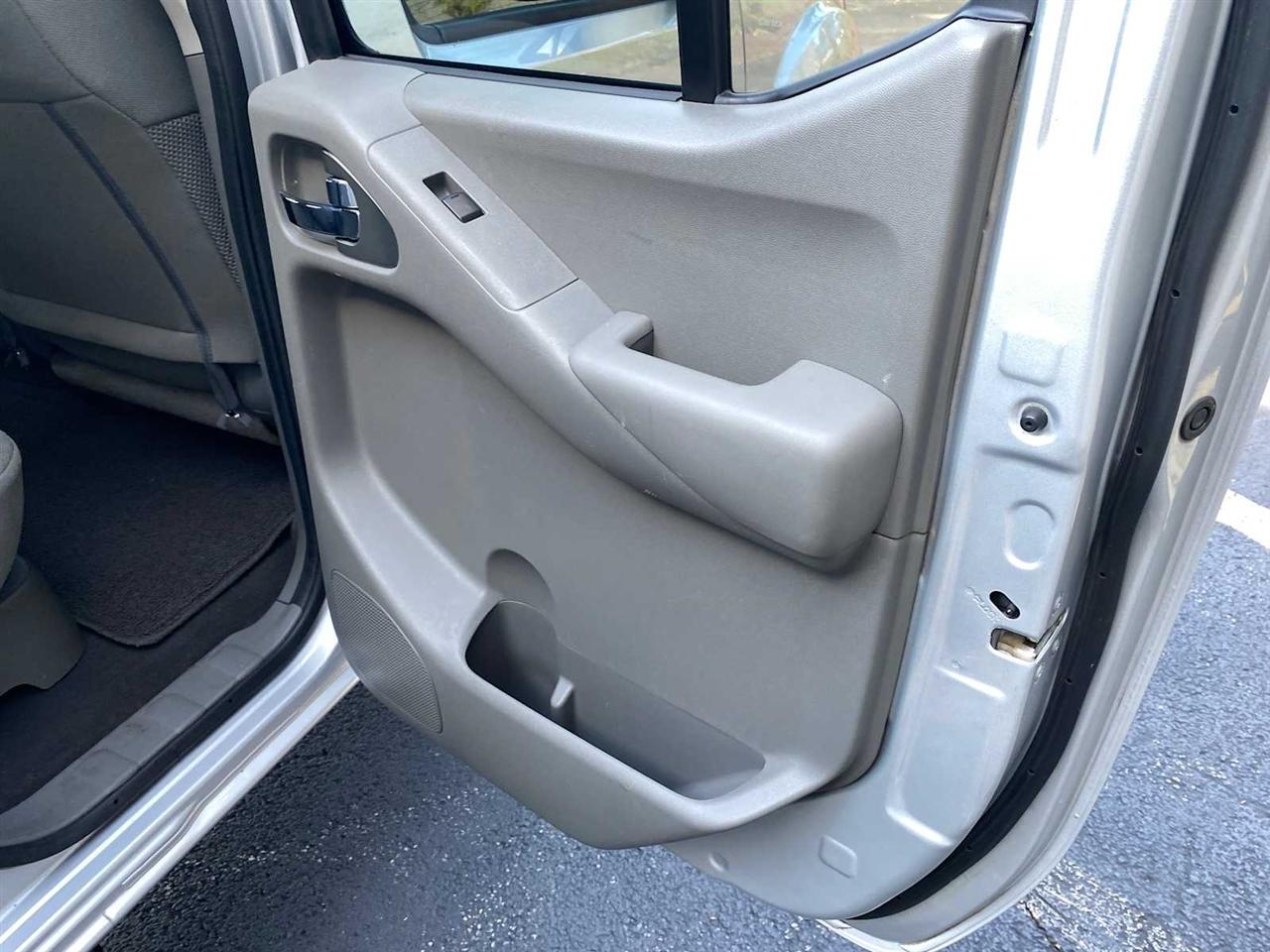 Nissan Frontier SL Crew Cab 5AT 4WD 2019
