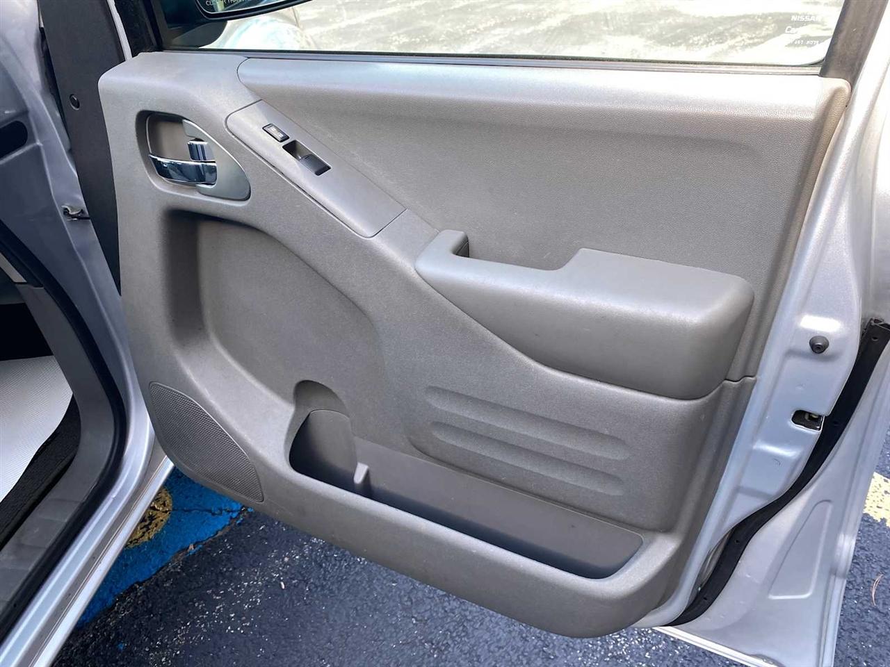 Nissan Frontier SL Crew Cab 5AT 4WD 2019