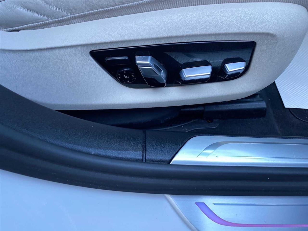 BMW 7-Series 750i xDrive 2021