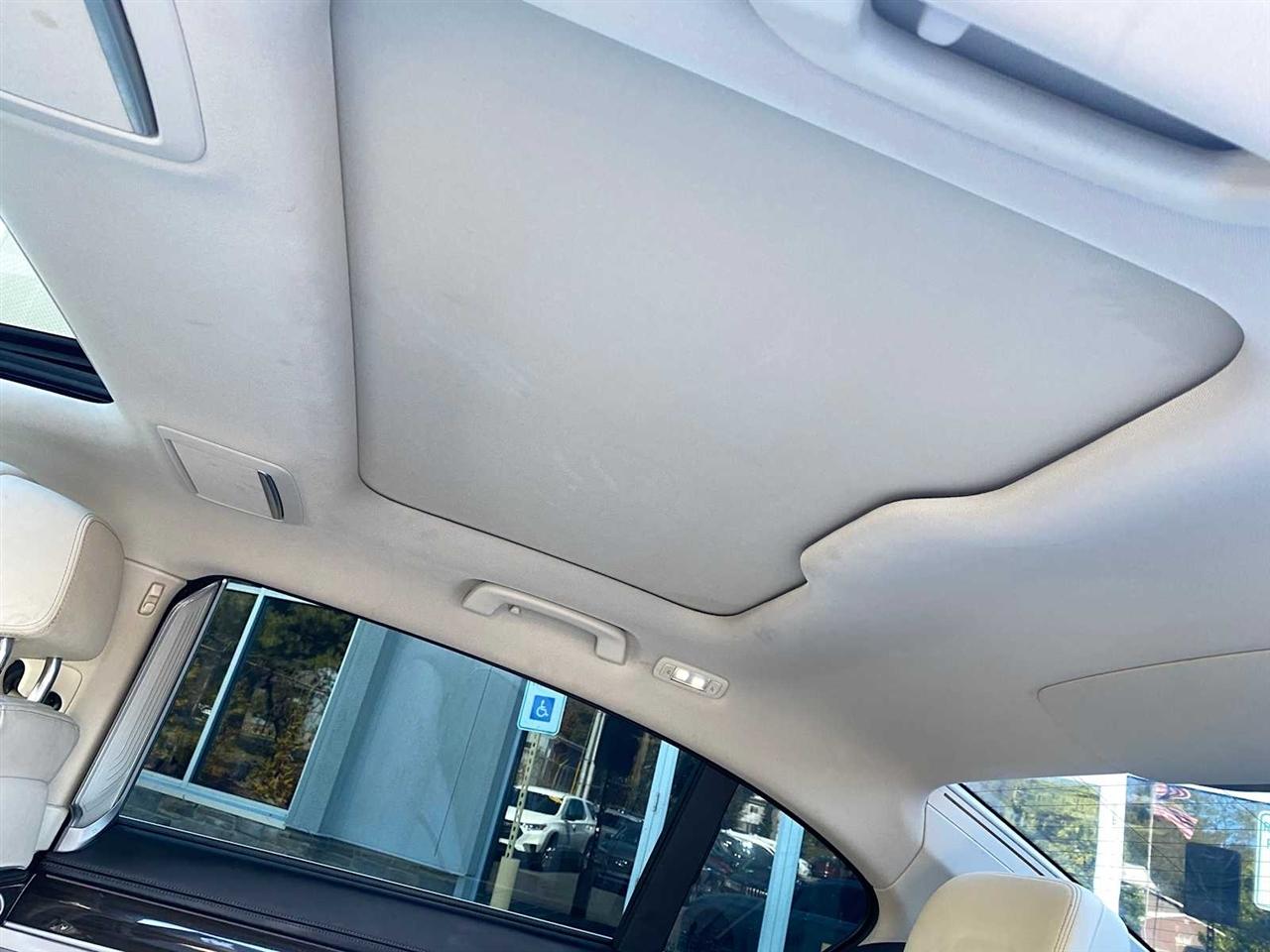 BMW 7-Series 750i xDrive 2021