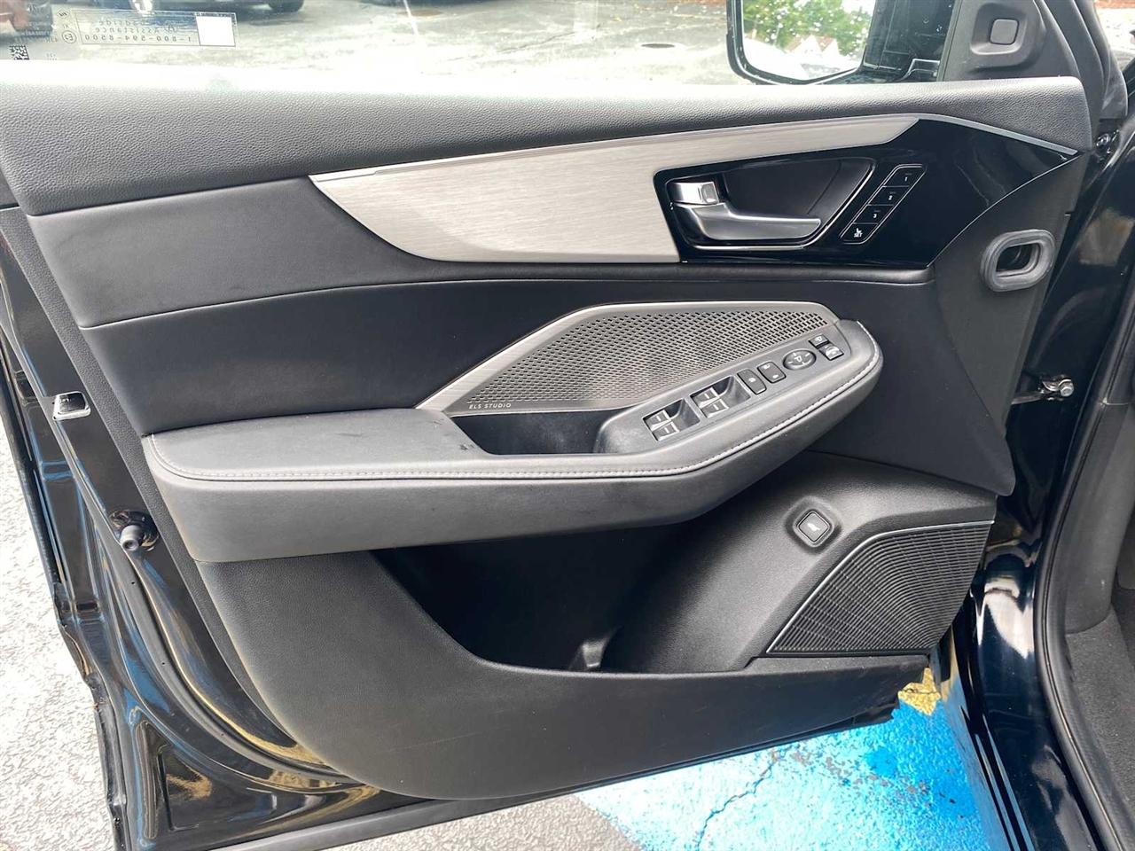 Acura MDX SH-AWD w/Technology Package 2024