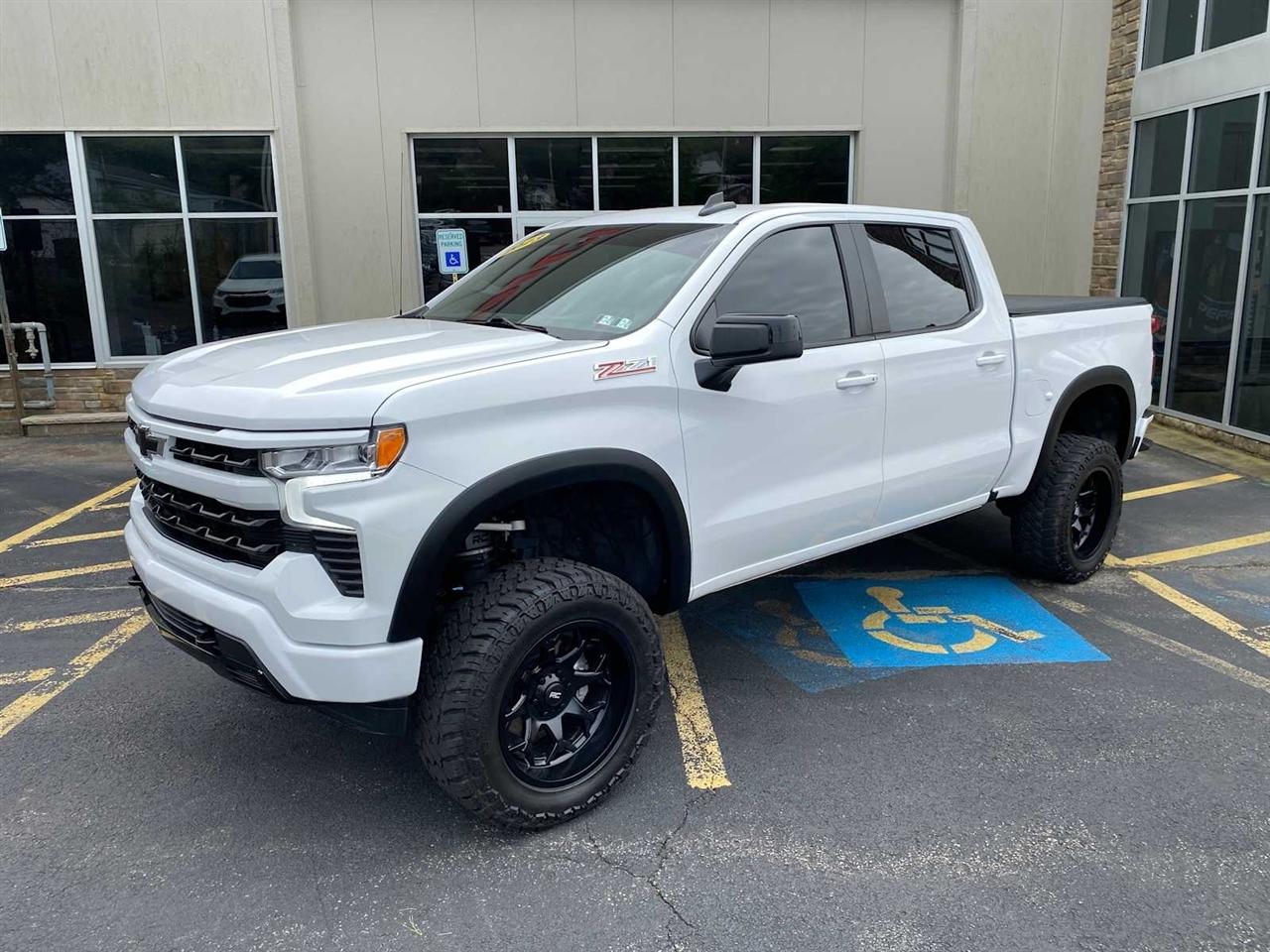 Chevrolet Silverado 1500 RST Crew Cab 4WD 2023