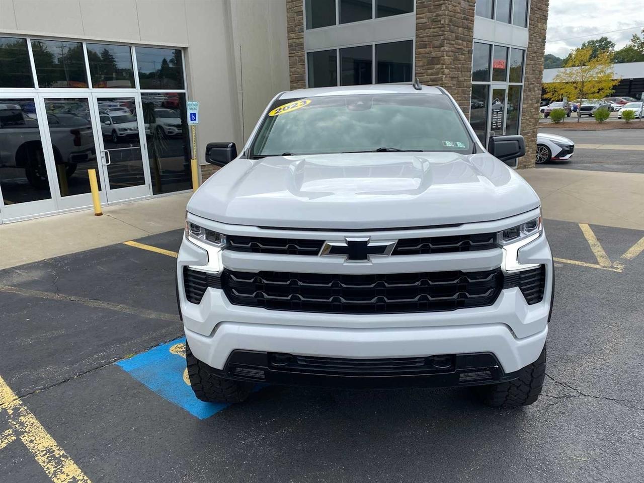 Chevrolet Silverado 1500 RST Crew Cab 4WD 2023