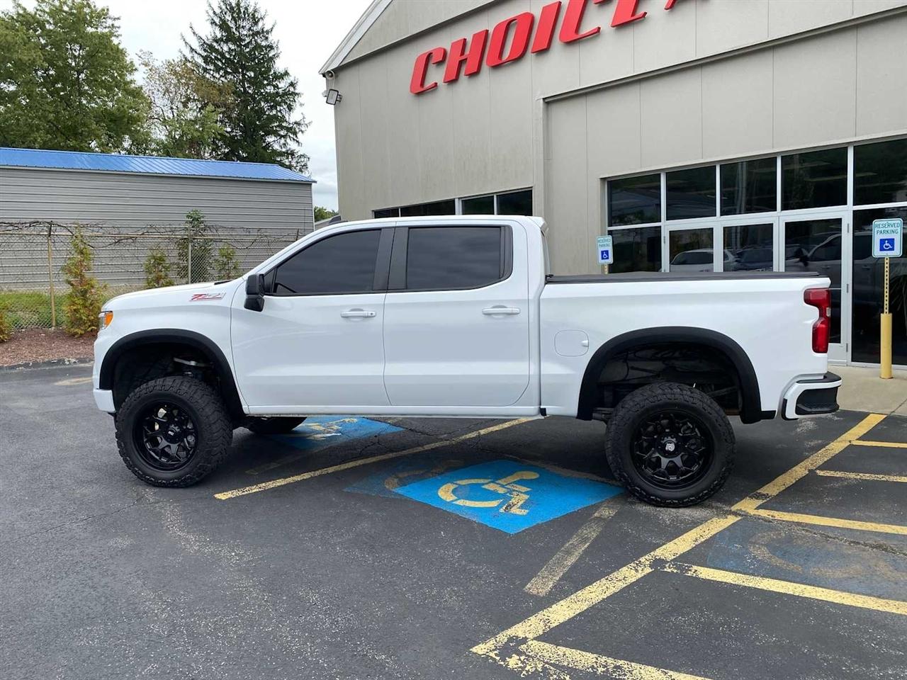 Chevrolet Silverado 1500 RST Crew Cab 4WD 2023