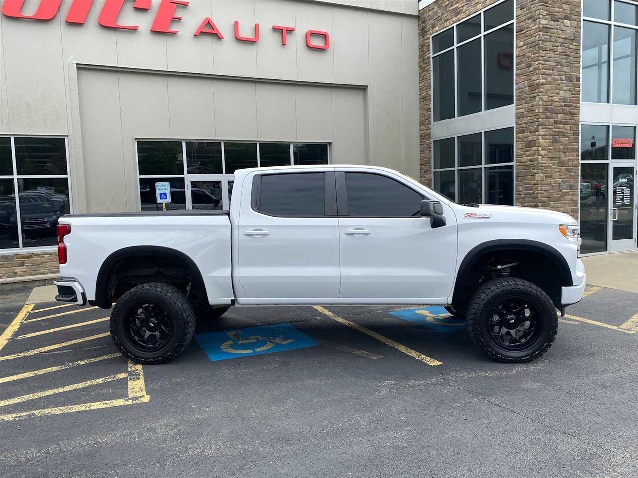 Chevrolet Silverado 1500 RST Crew Cab 4WD 2023