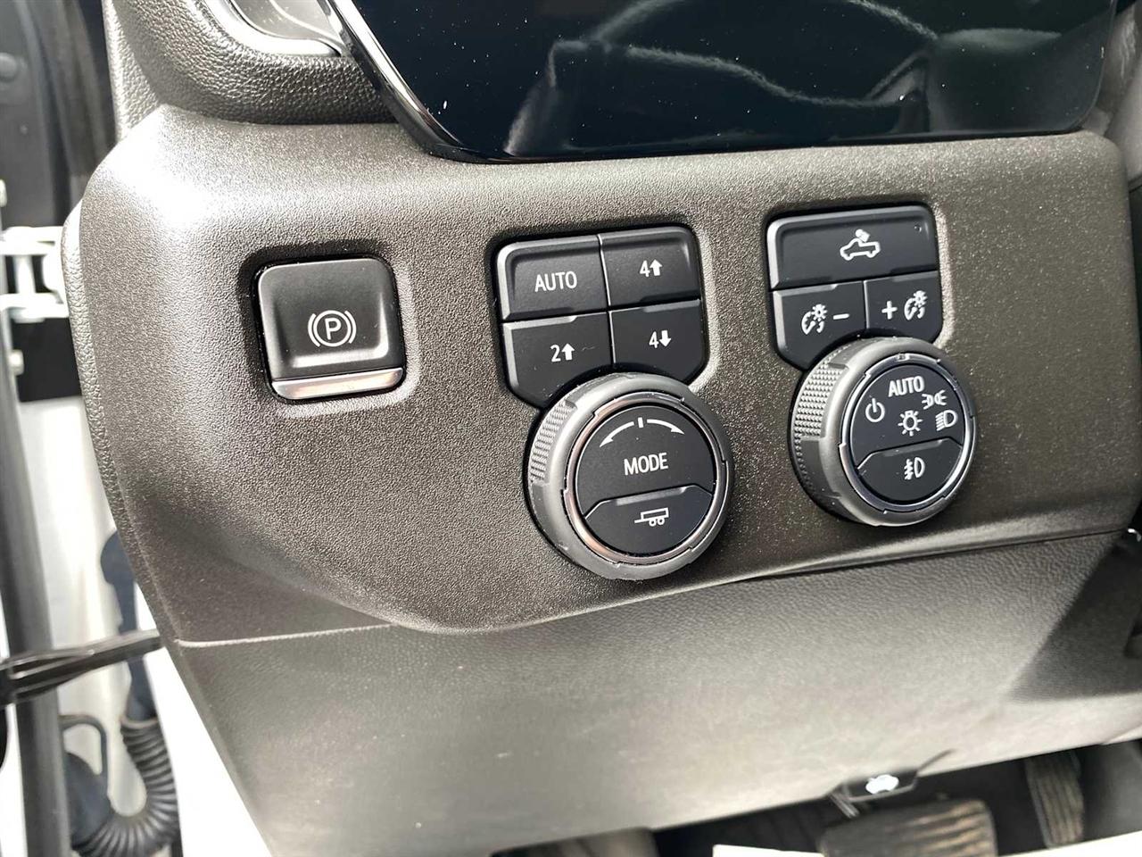 Chevrolet Silverado 1500 RST Crew Cab 4WD 2023