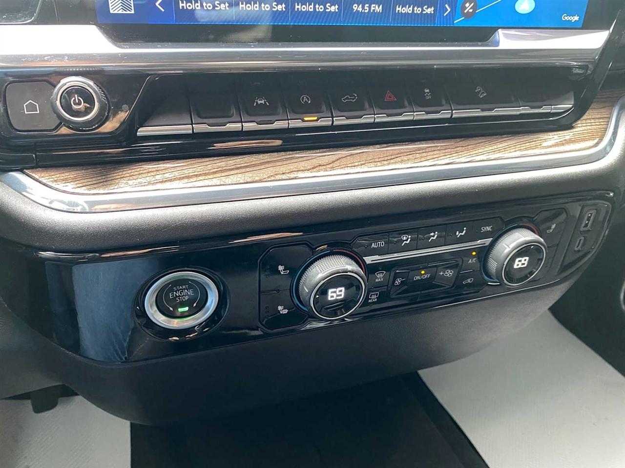 Chevrolet Silverado 1500 RST Crew Cab 4WD 2023
