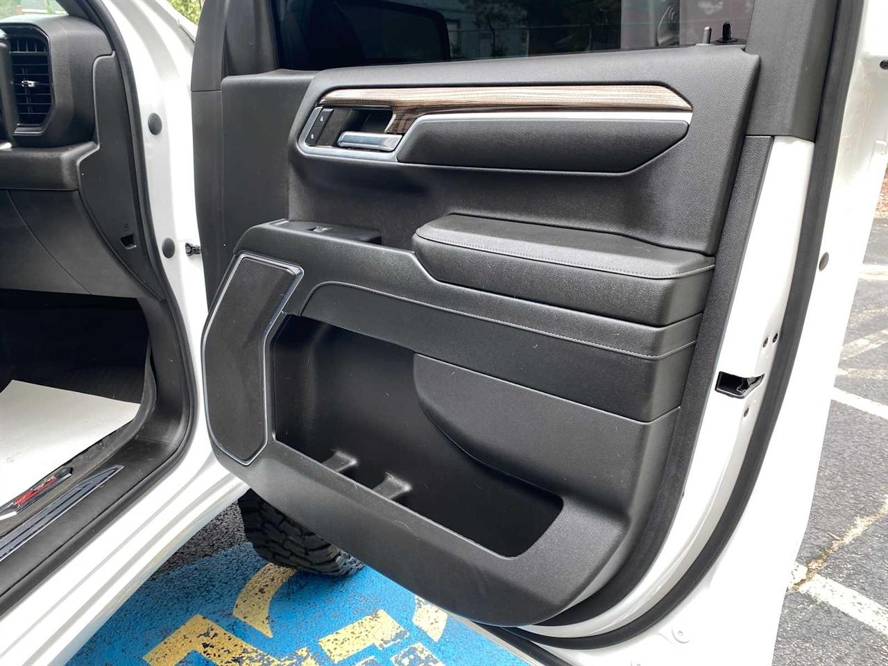 Chevrolet Silverado 1500 RST Crew Cab 4WD 2023