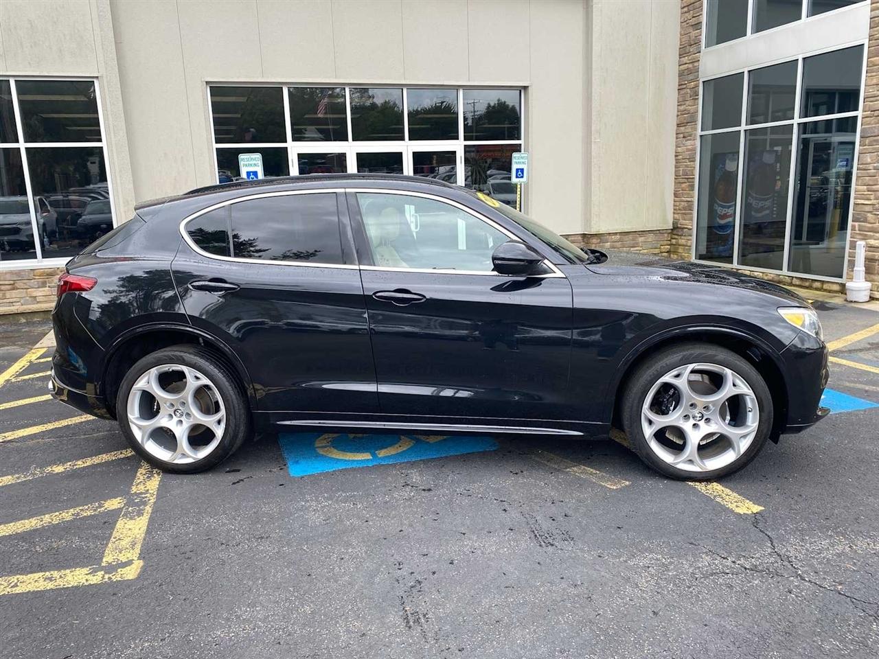 Alfa Romeo Stelvio Ti Lusso AWD 2023