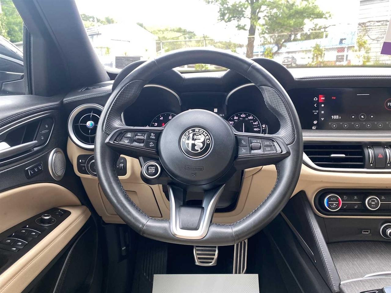 Alfa Romeo Stelvio Ti Lusso AWD 2023
