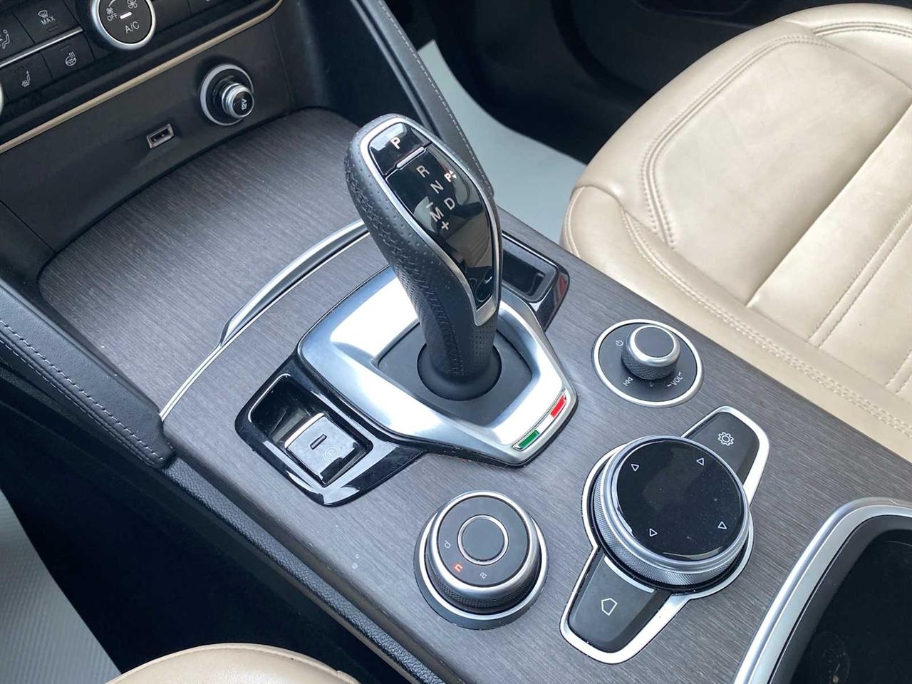 Alfa Romeo Stelvio Ti Lusso AWD 2023