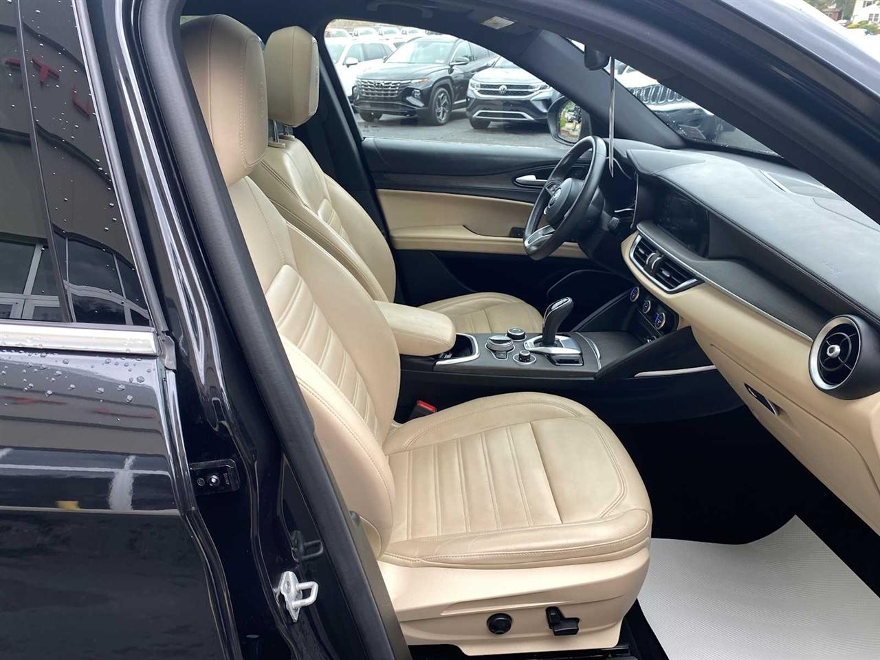 Alfa Romeo Stelvio Ti Lusso AWD 2023