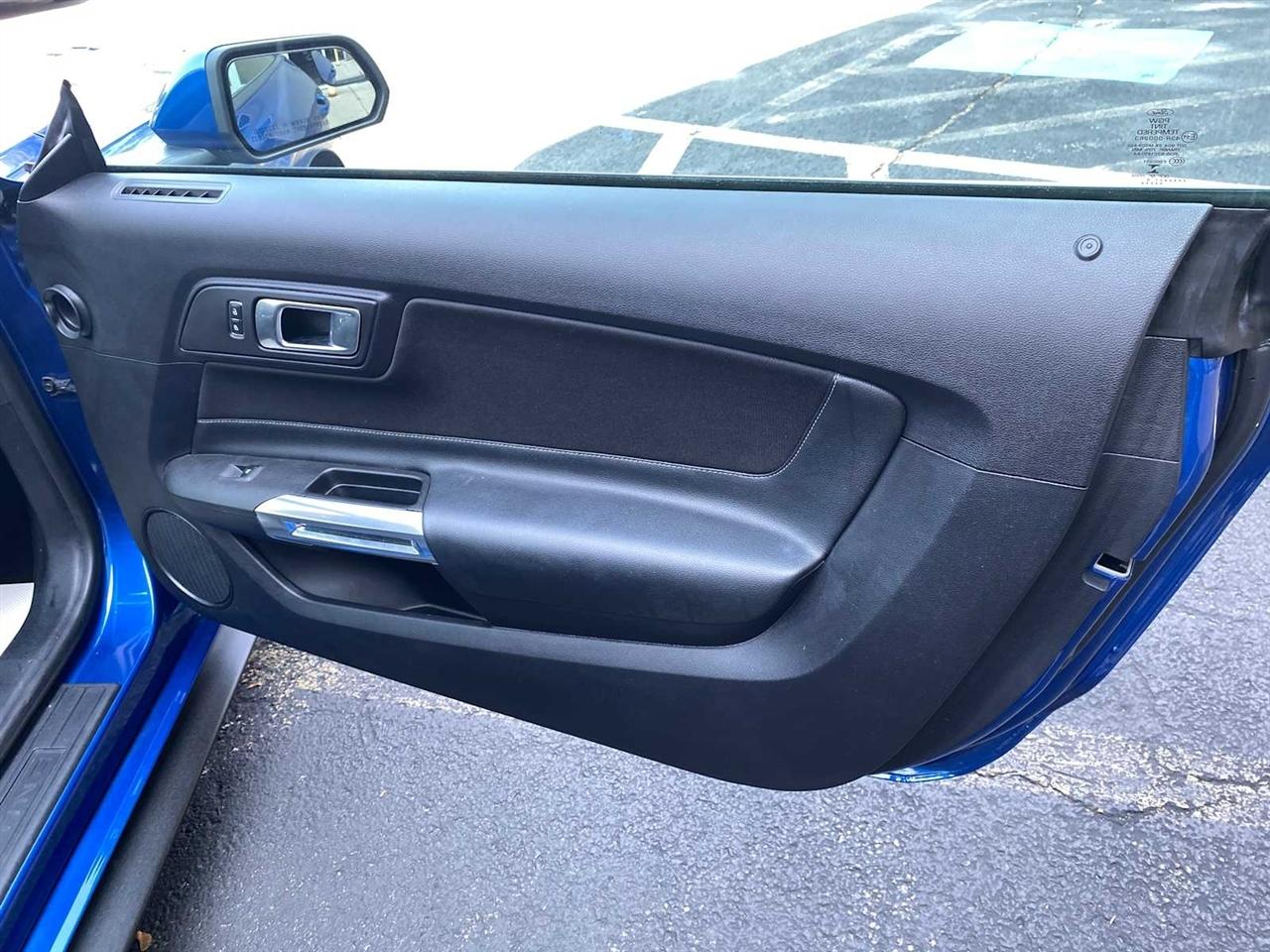 Ford Mustang EcoBoost Coupe 2018