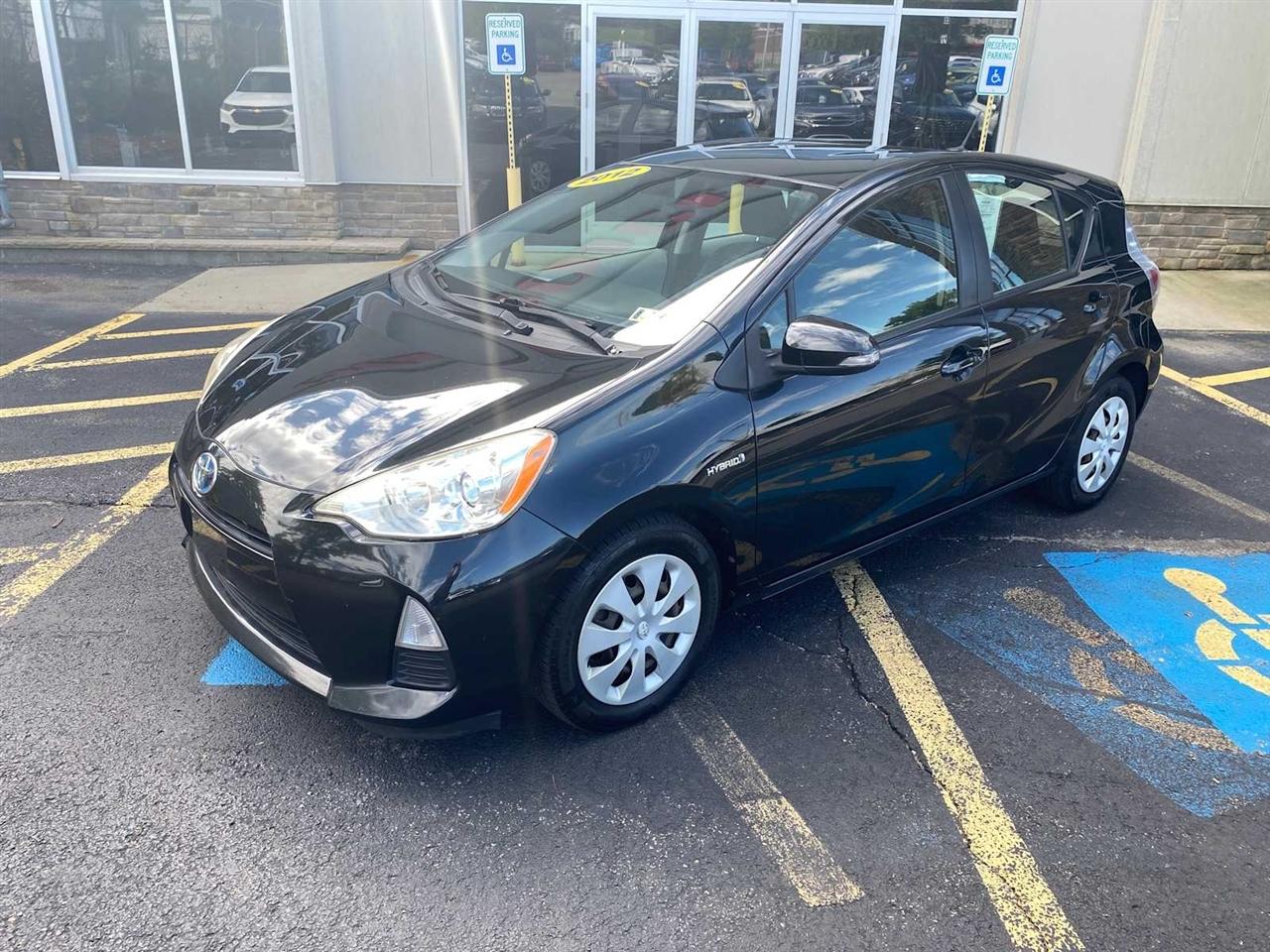 Toyota Prius c Three 2012