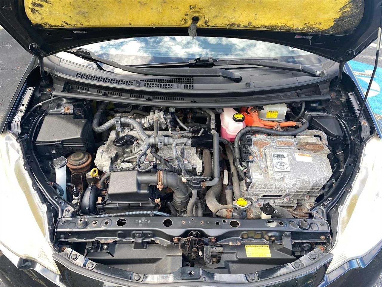 Toyota Prius c Three 2012