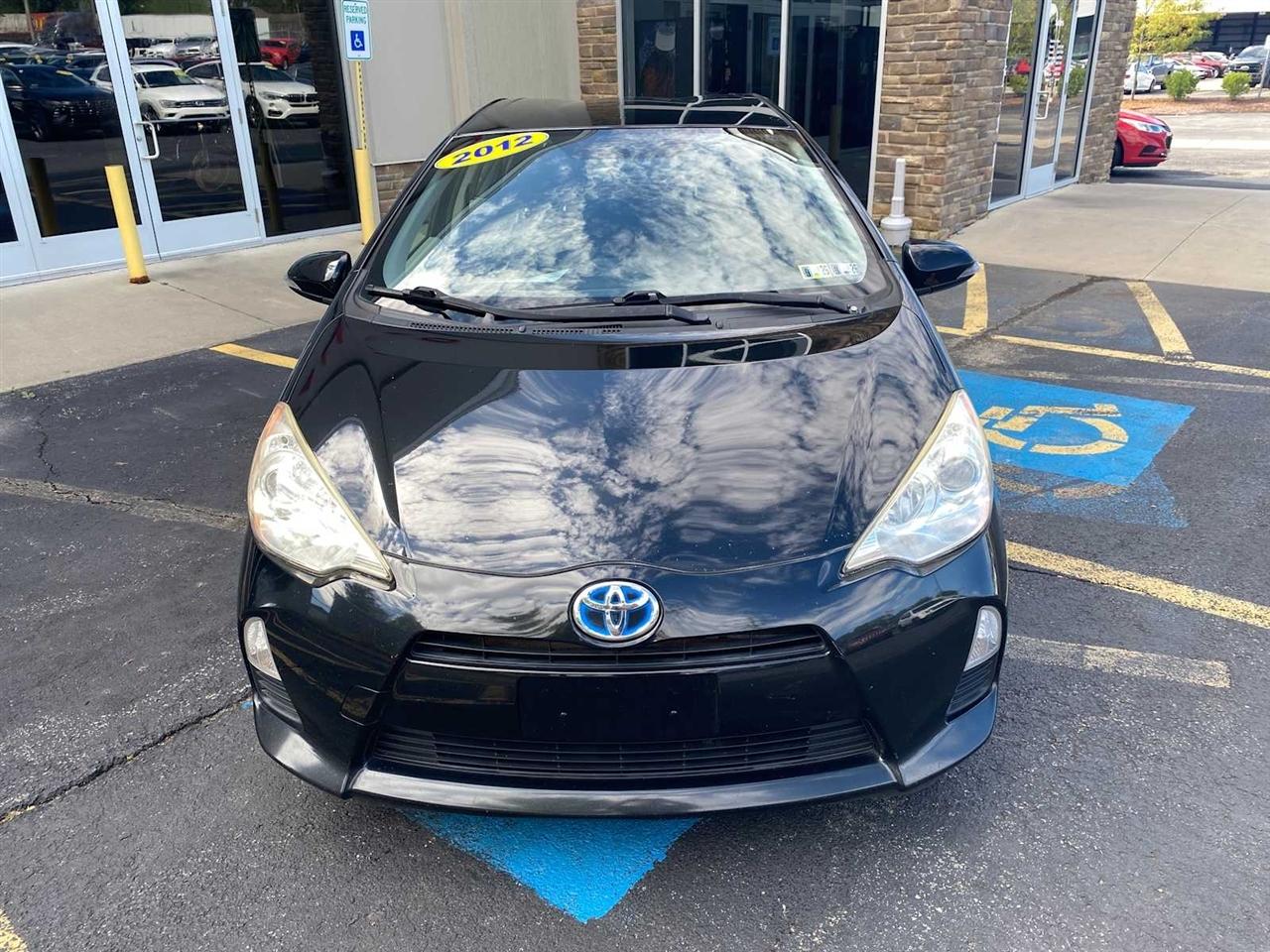 Toyota Prius c Three 2012
