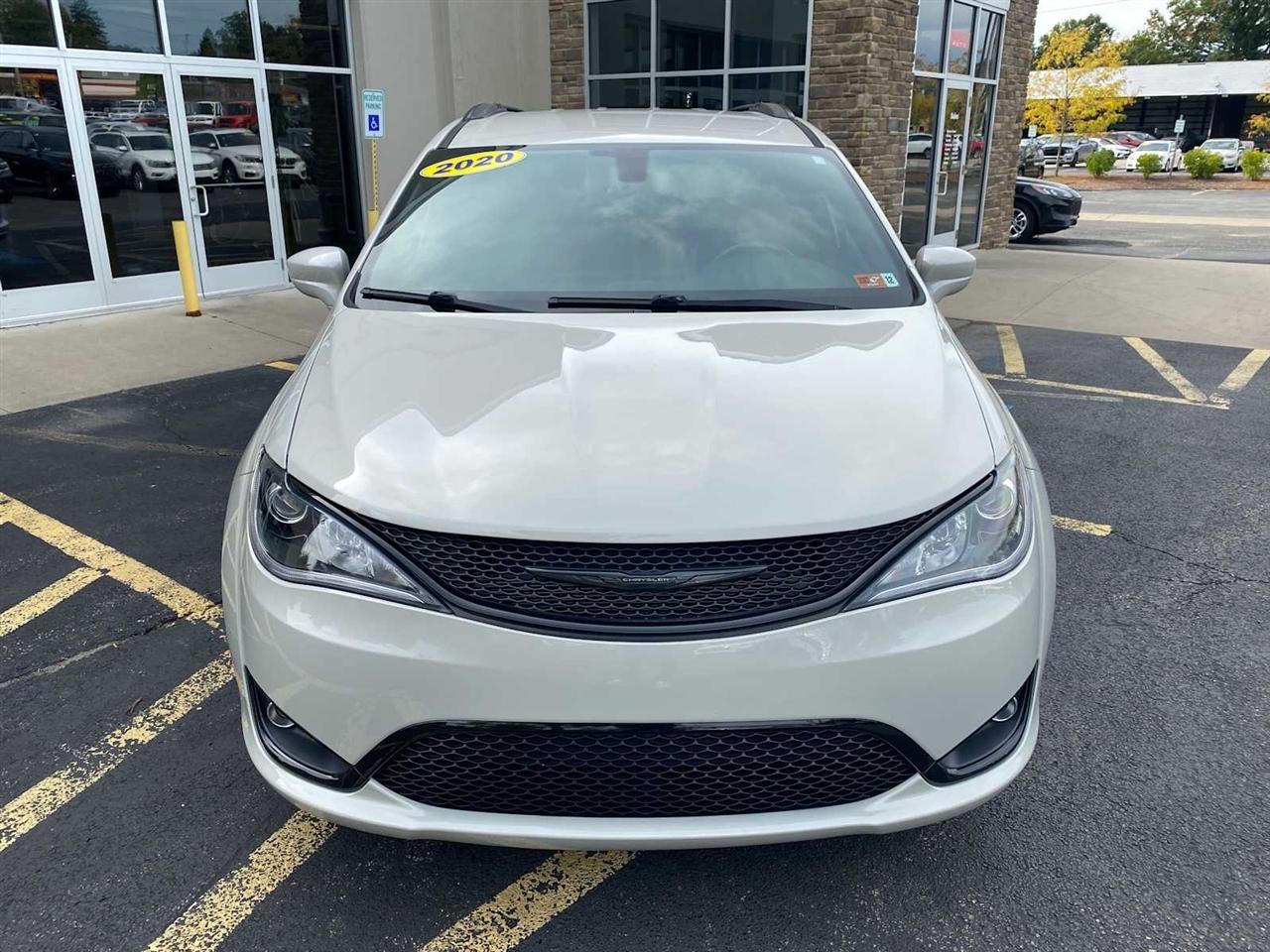 Chrysler Pacifica Launch Edition AWD 2020