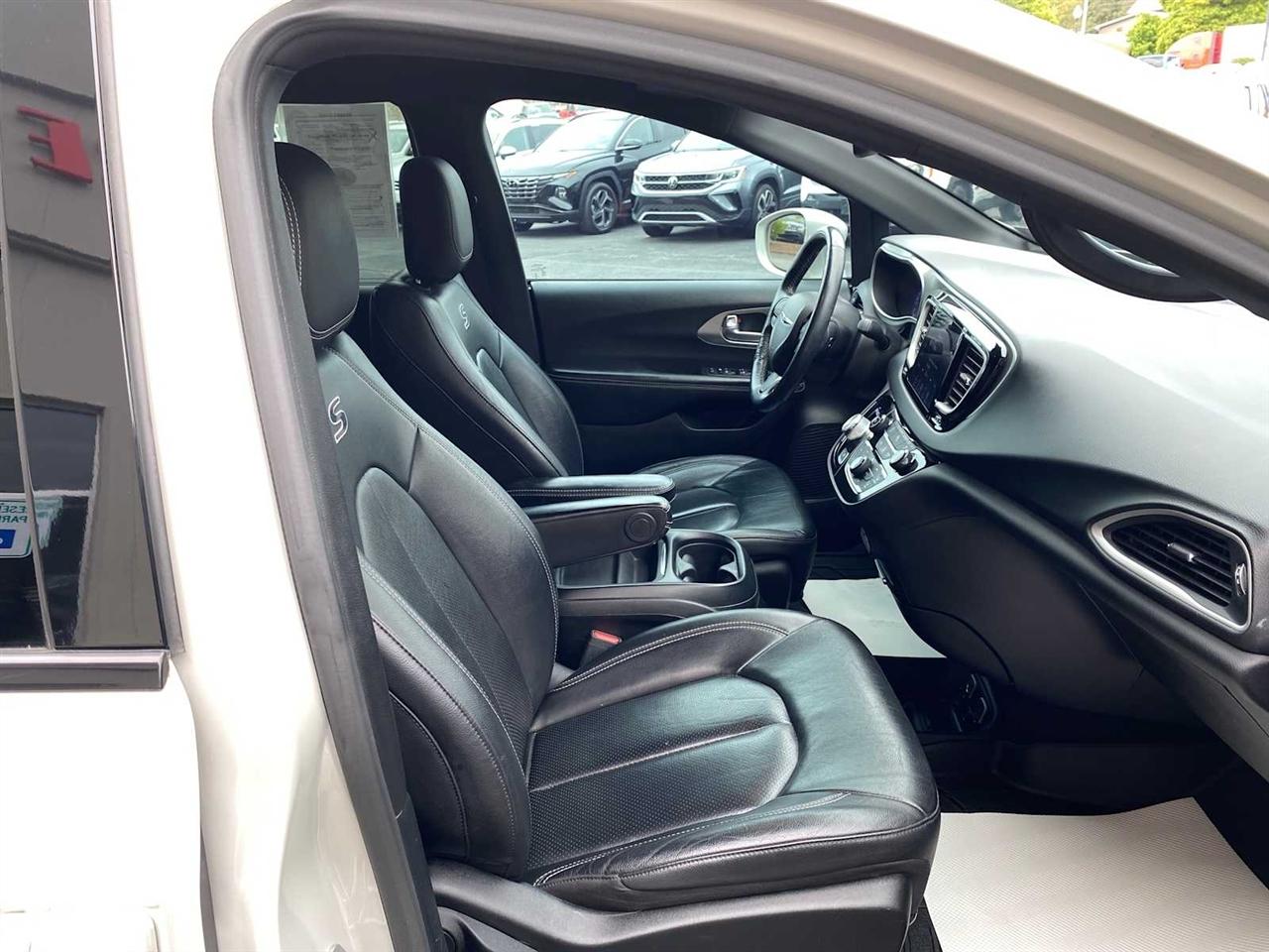 Chrysler Pacifica Launch Edition AWD 2020