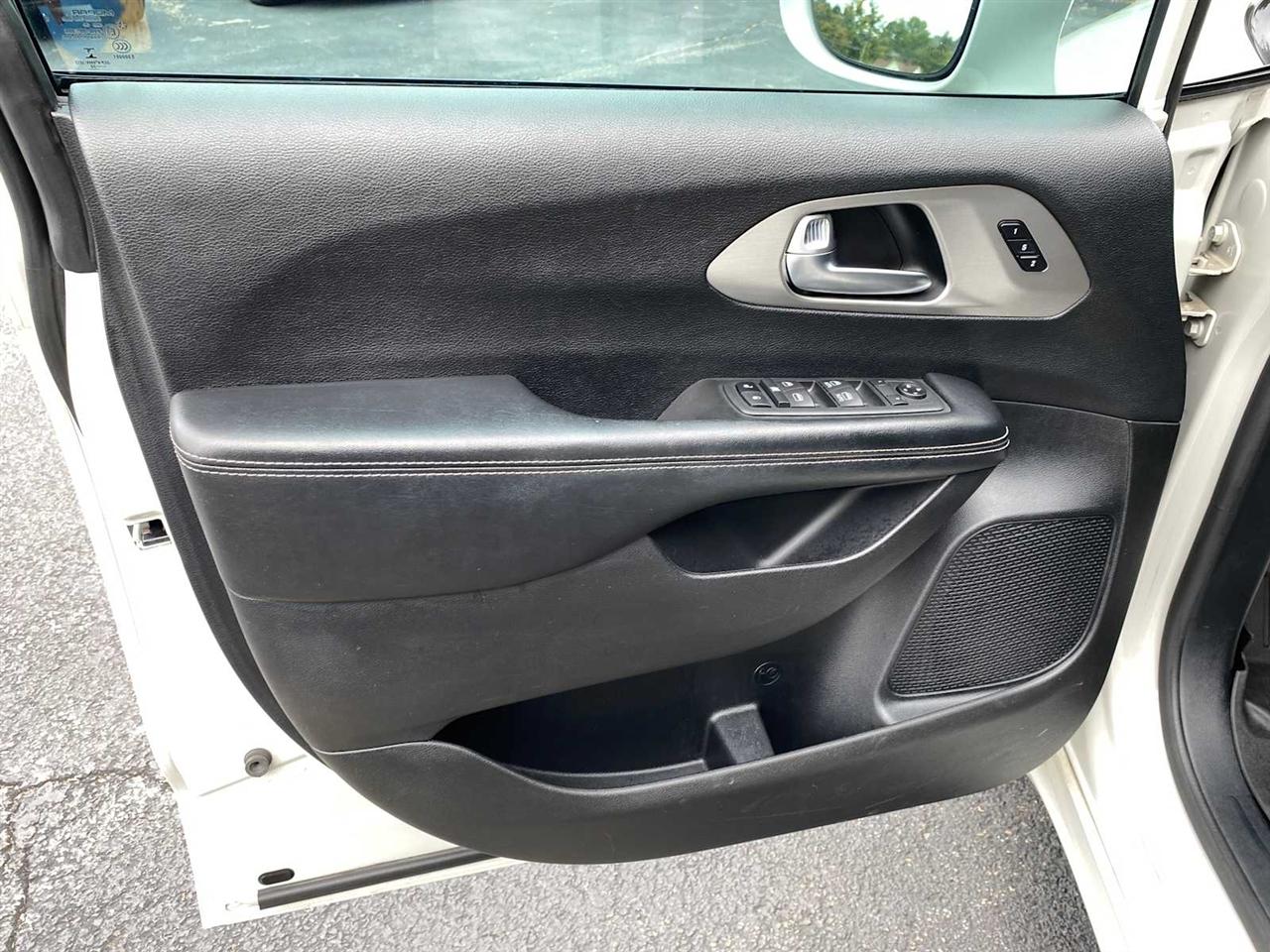 Chrysler Pacifica Launch Edition AWD 2020