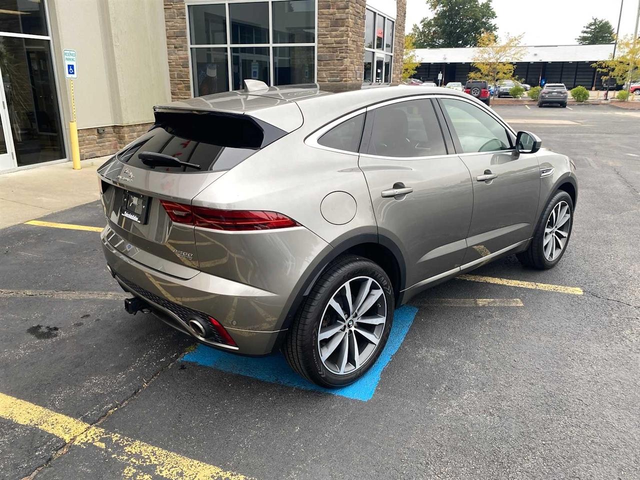 Jaguar E-Pace R-Dynamic SE 2018