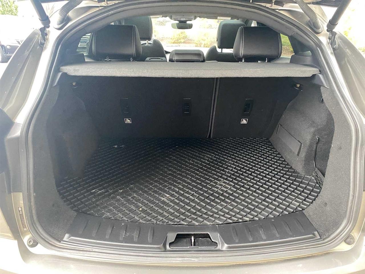 Jaguar E-Pace R-Dynamic SE 2018
