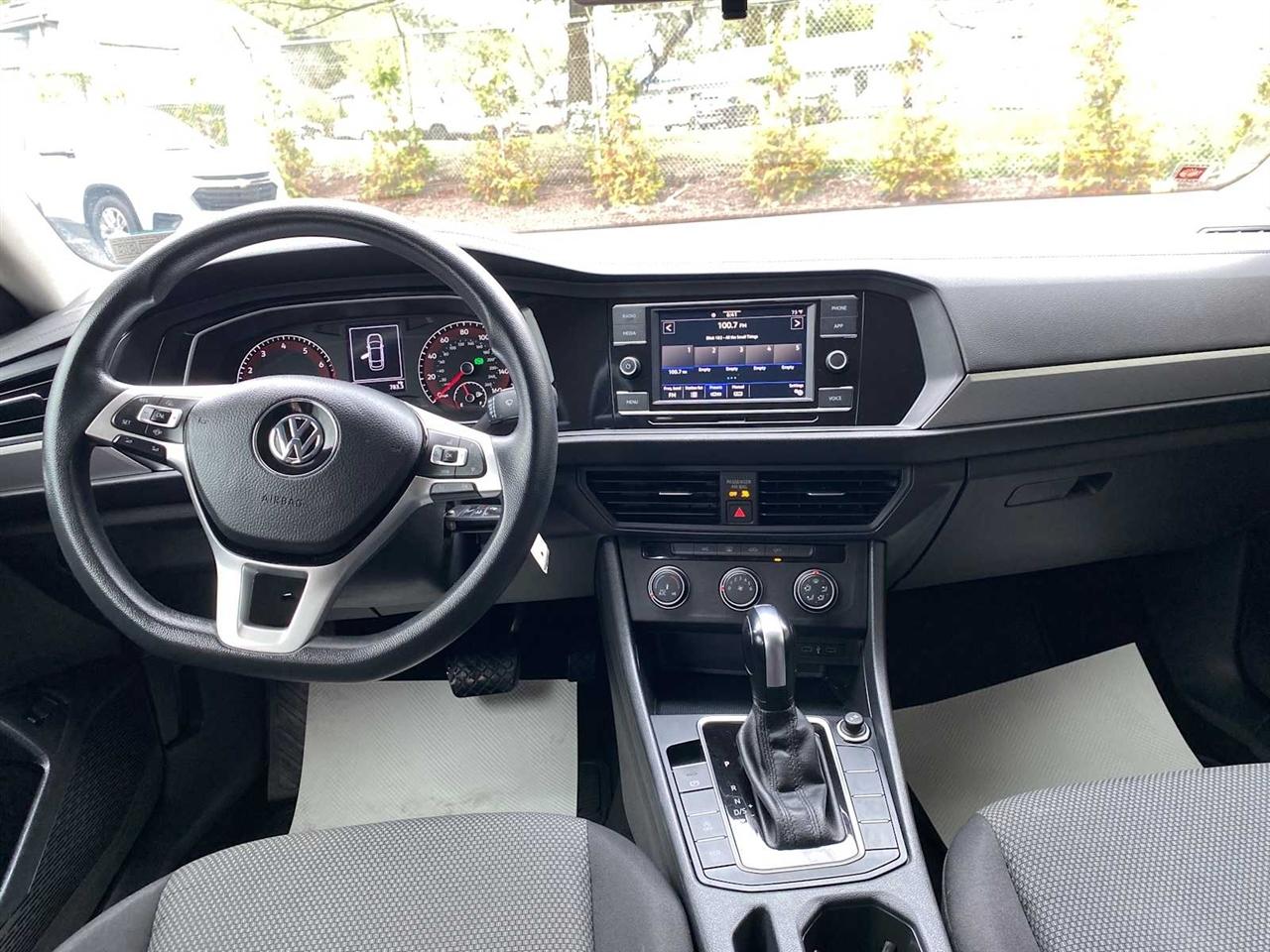Volkswagen Jetta 1.4T S 8A 2020