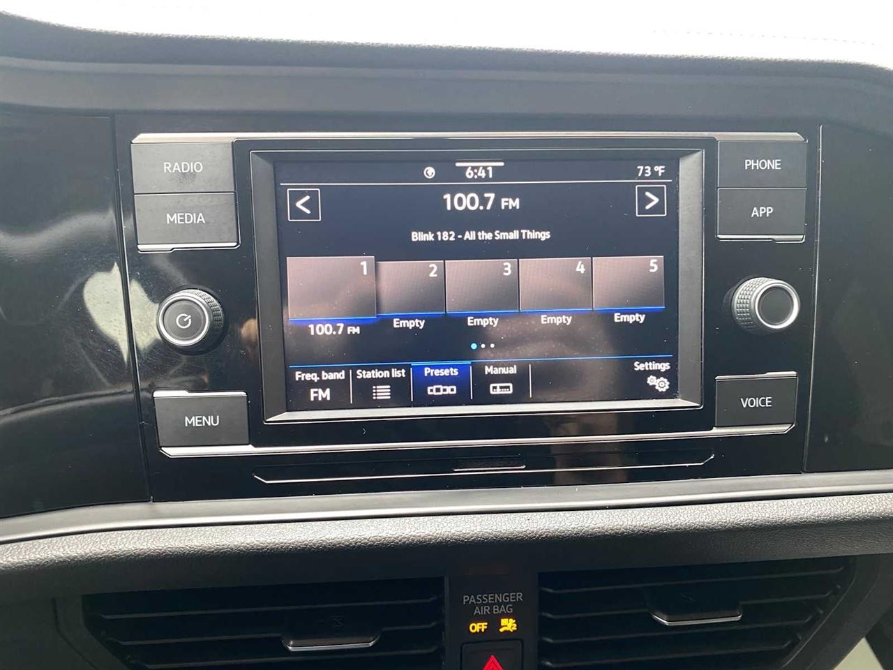 Volkswagen Jetta 1.4T S 8A 2020