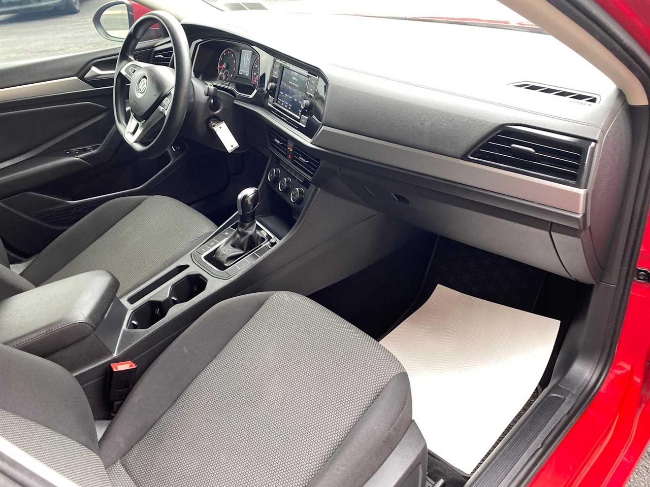 Volkswagen Jetta 1.4T S 8A 2020