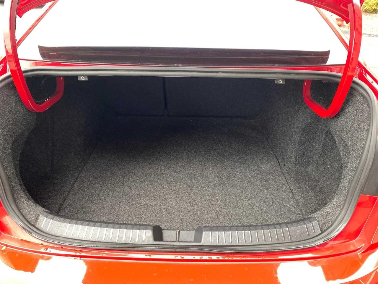 Volkswagen Jetta 1.4T S 8A 2020
