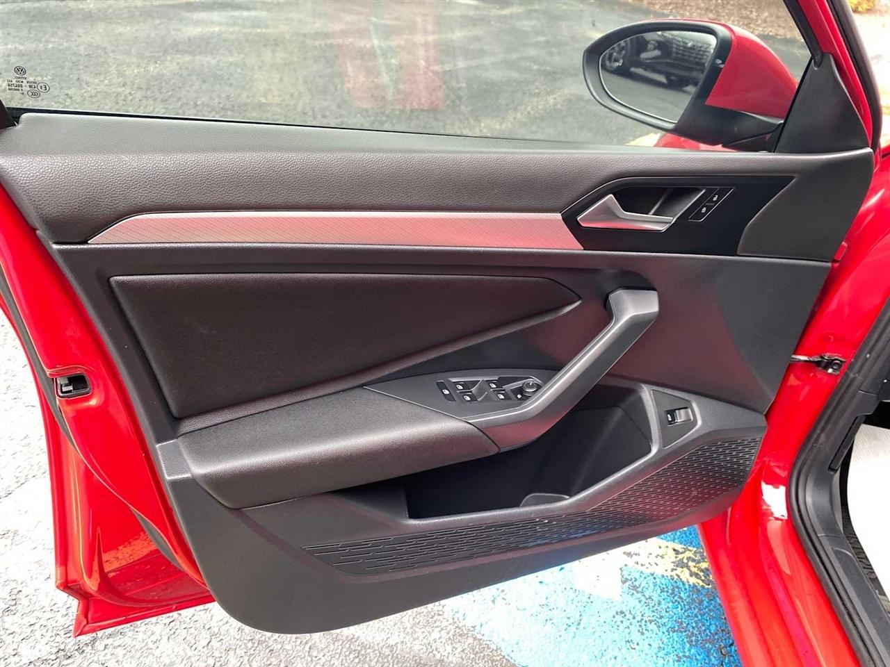 Volkswagen Jetta 1.4T S 8A 2020