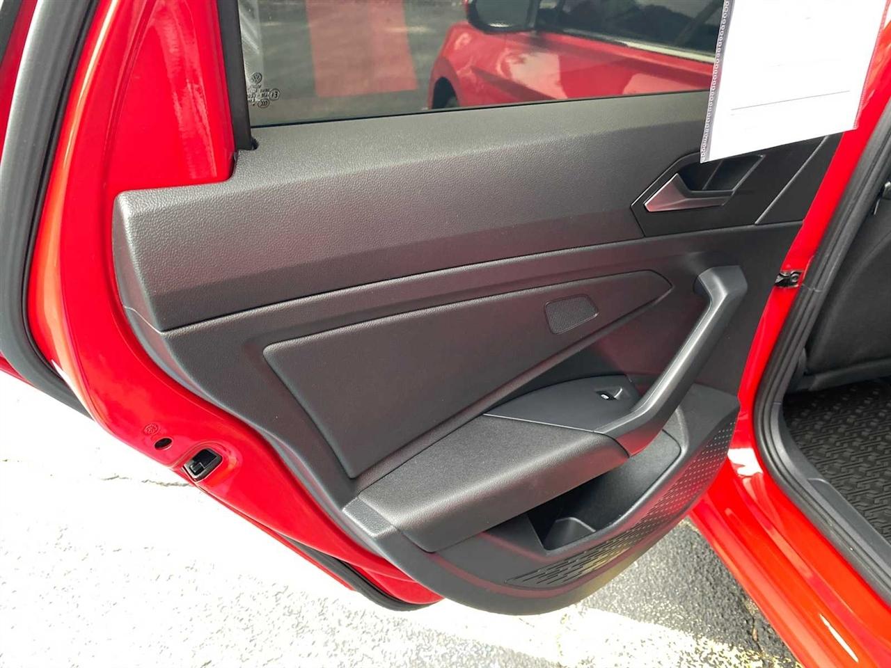 Volkswagen Jetta 1.4T S 8A 2020