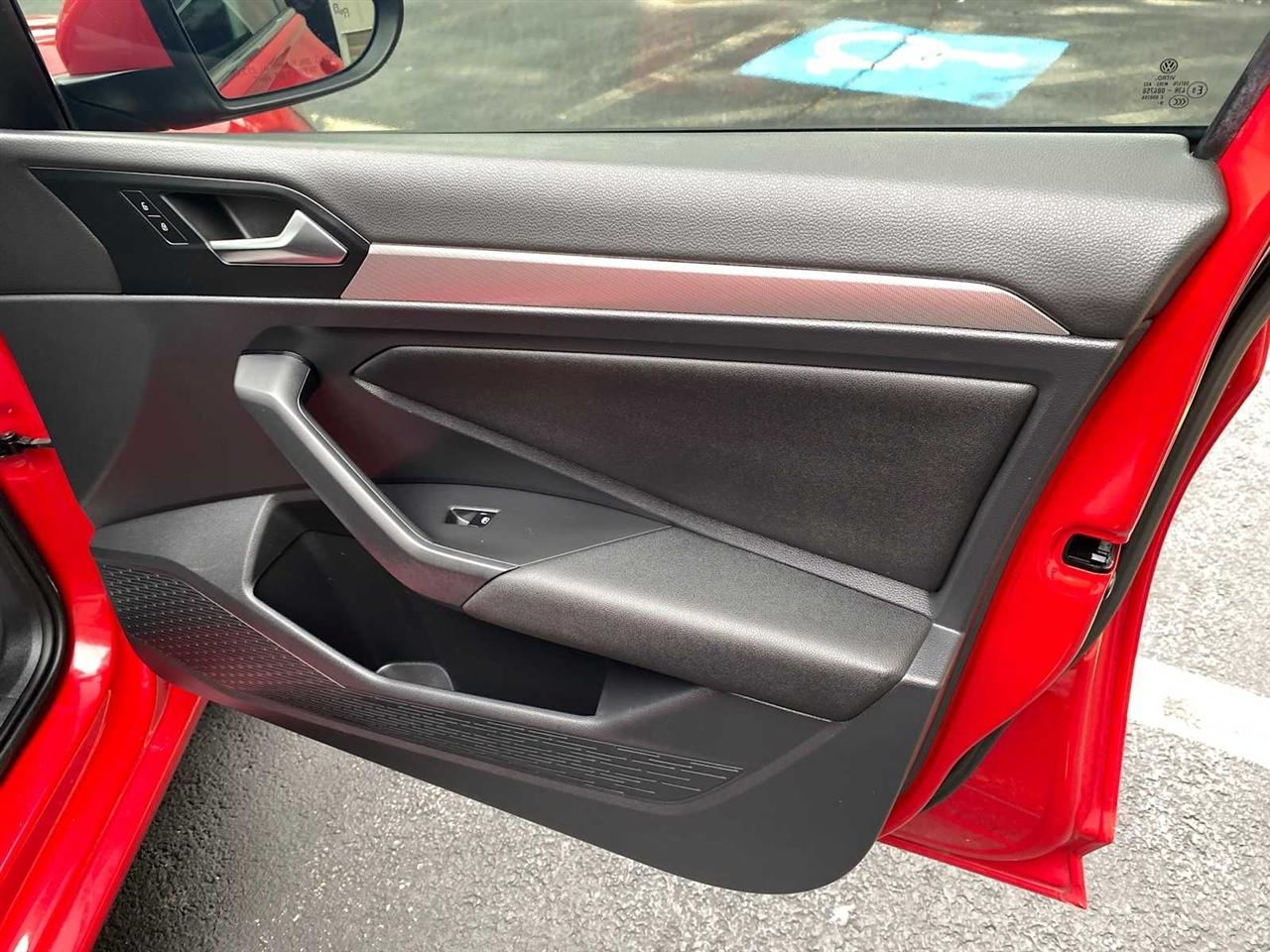 Volkswagen Jetta 1.4T S 8A 2020