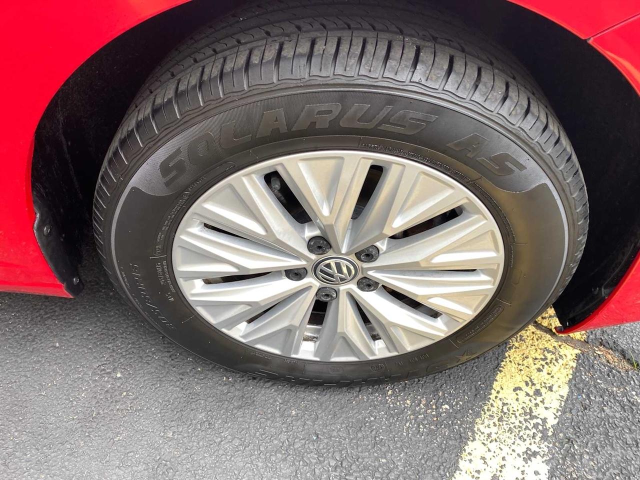 Volkswagen Jetta 1.4T S 8A 2020