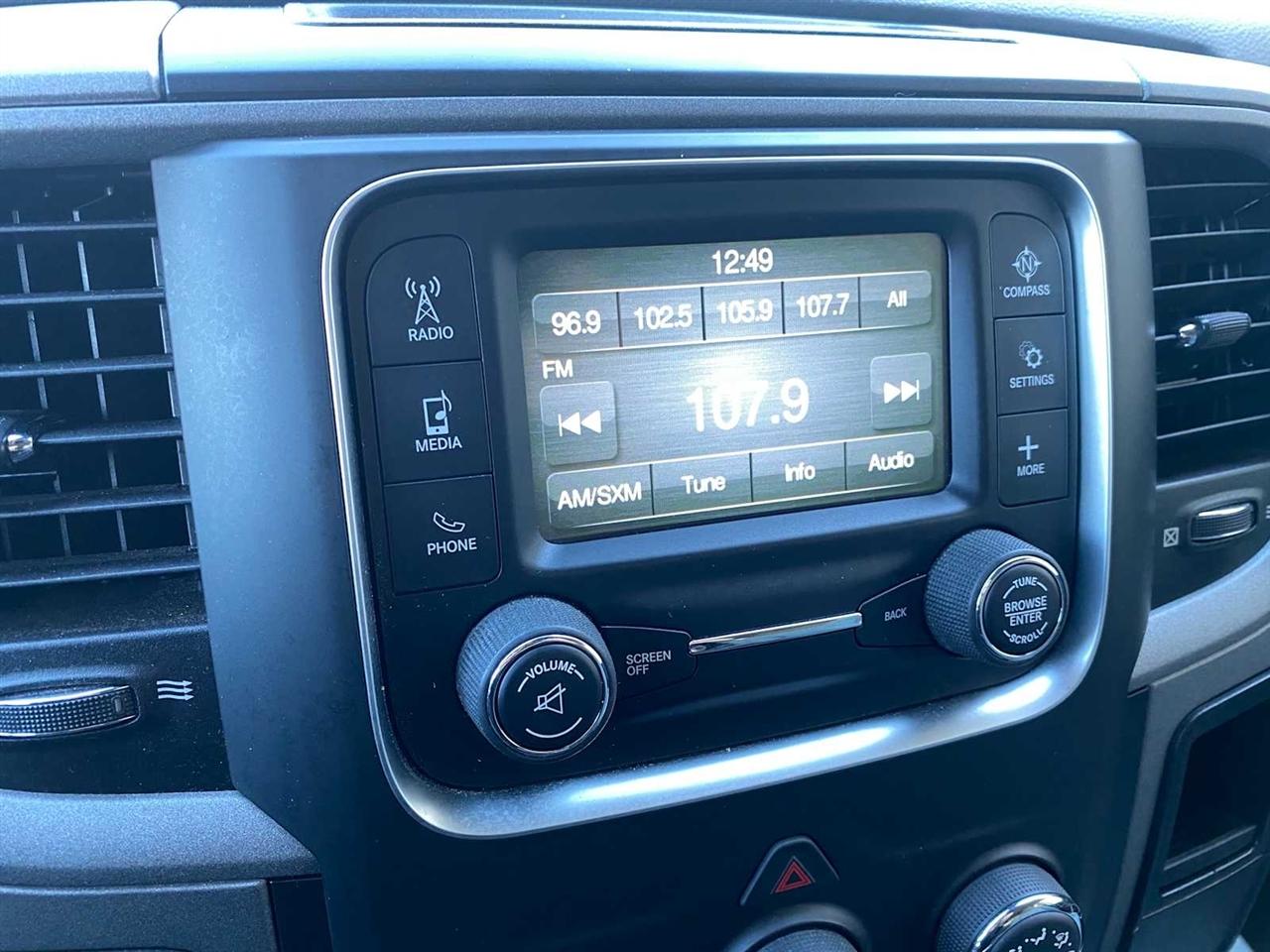 RAM 1500 Tradesman Crew Cab SWB 4WD 2018