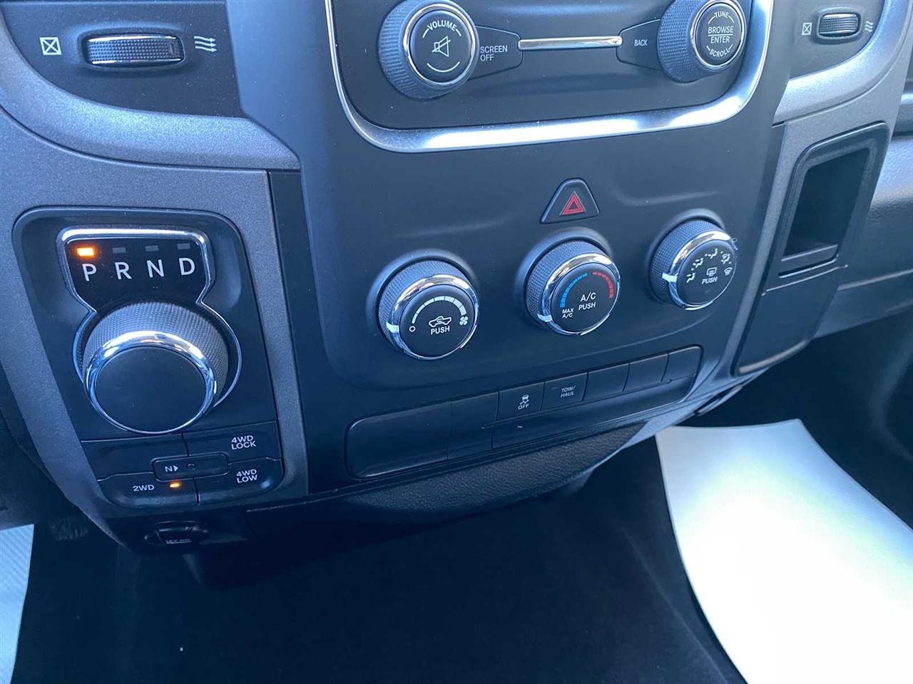 RAM 1500 Tradesman Crew Cab SWB 4WD 2018