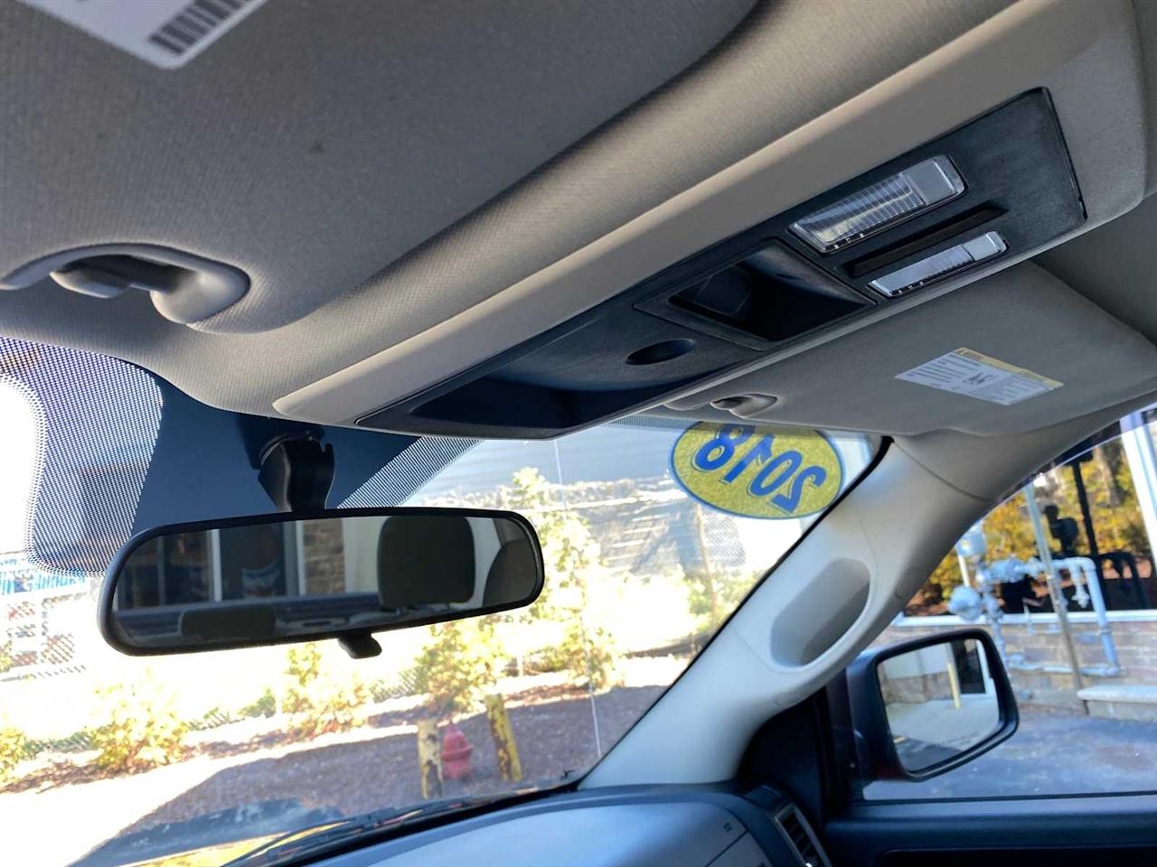 RAM 1500 Tradesman Crew Cab SWB 4WD 2018