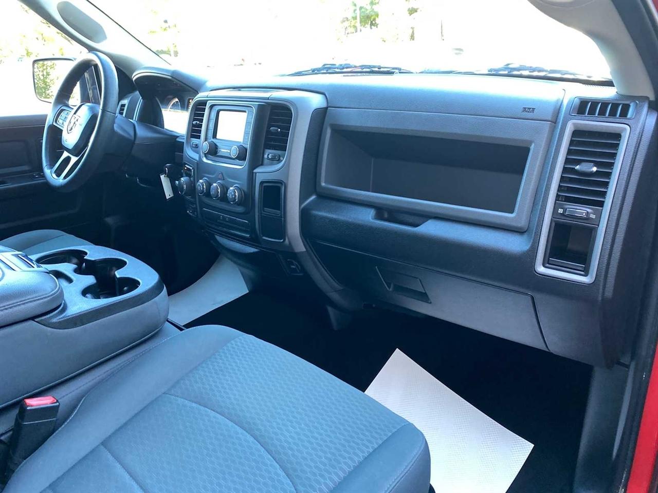 RAM 1500 Tradesman Crew Cab SWB 4WD 2018