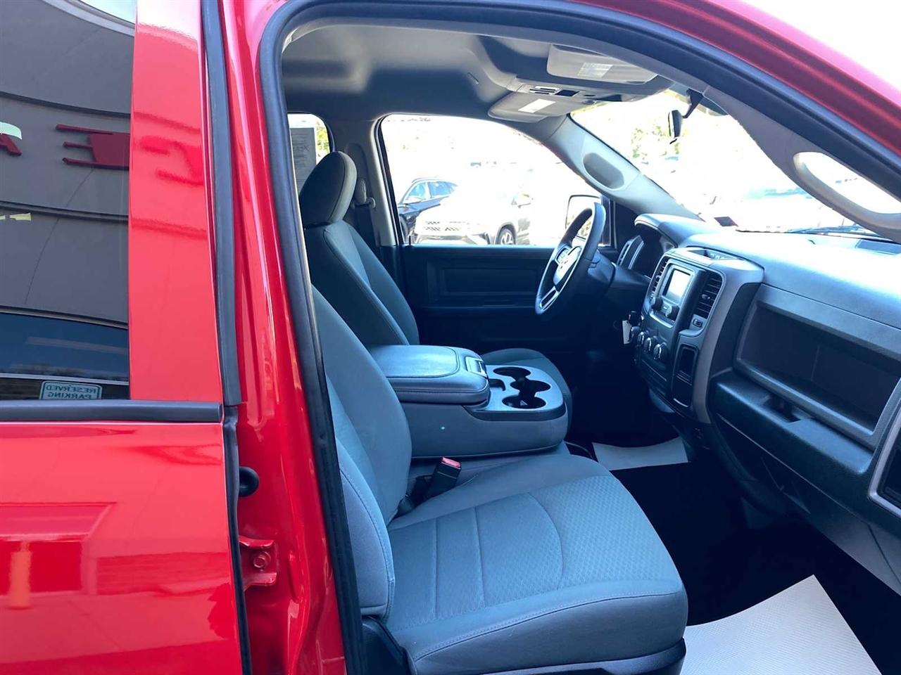 RAM 1500 Tradesman Crew Cab SWB 4WD 2018