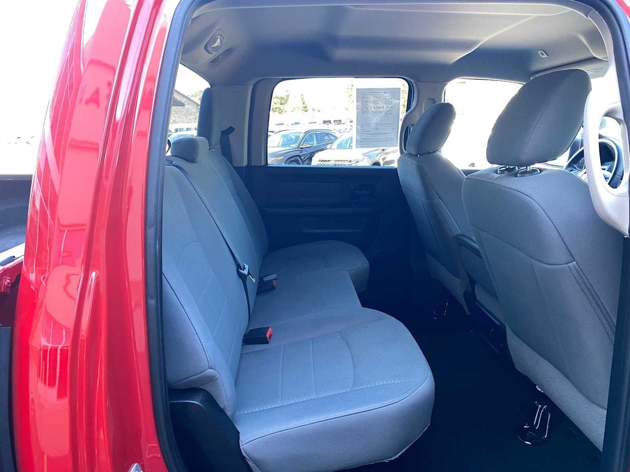 RAM 1500 Tradesman Crew Cab SWB 4WD 2018