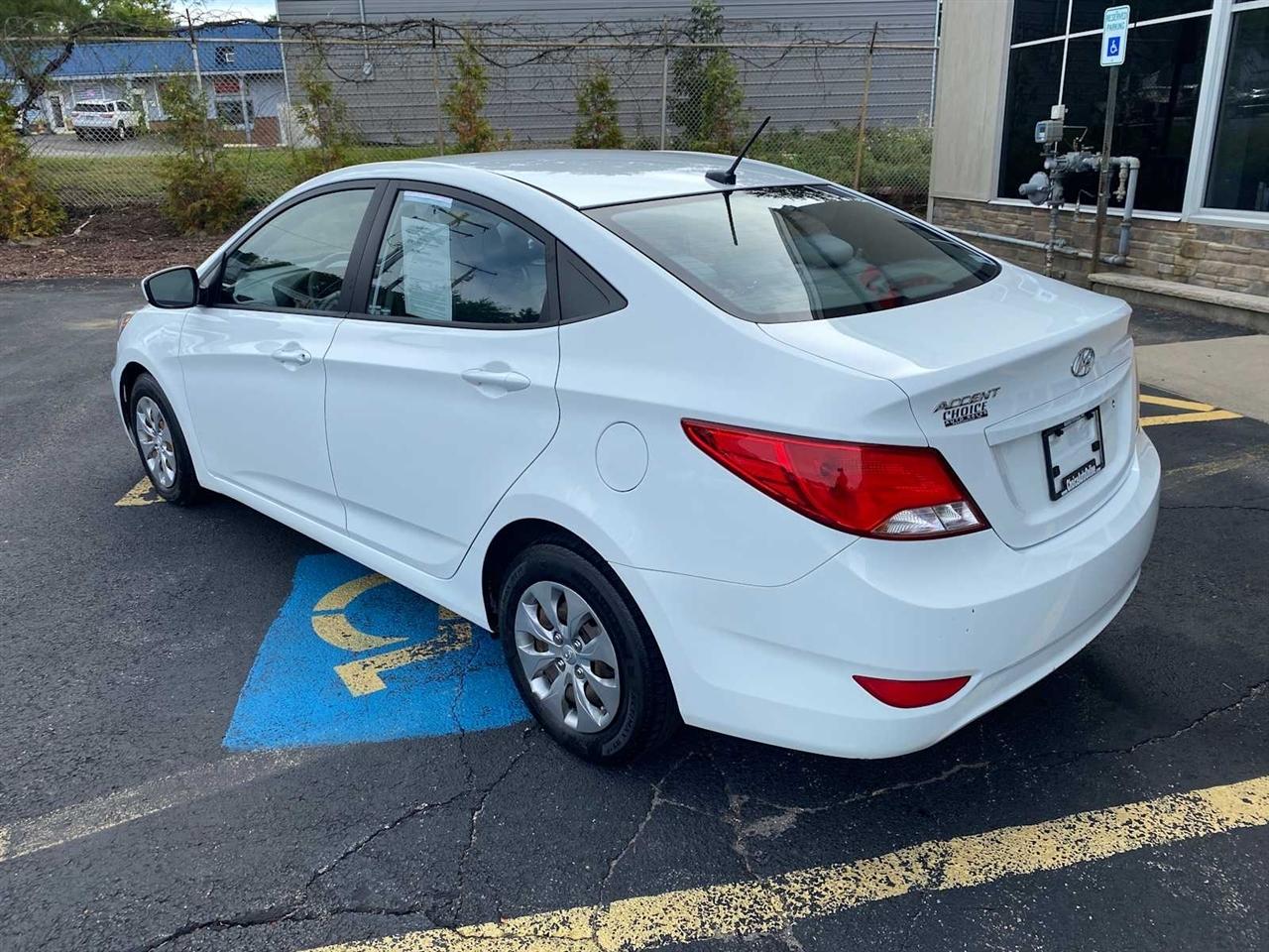 Hyundai Accent SE 4-Door 6A 2016